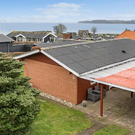 Holiday home Amazing In With House Sea View